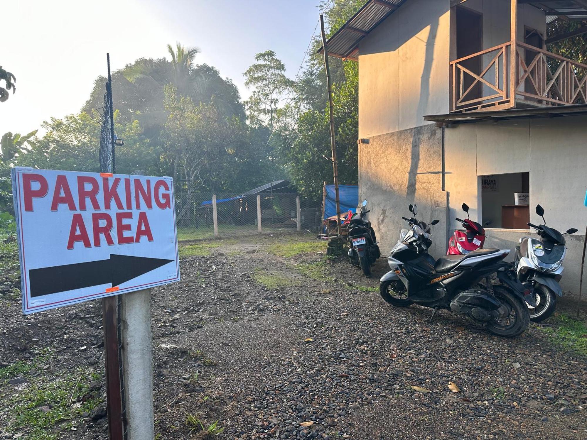 爱妮岛 Hiraya Camp Site - Free Use Of Scooter For Nipa Huts酒店 外观 照片