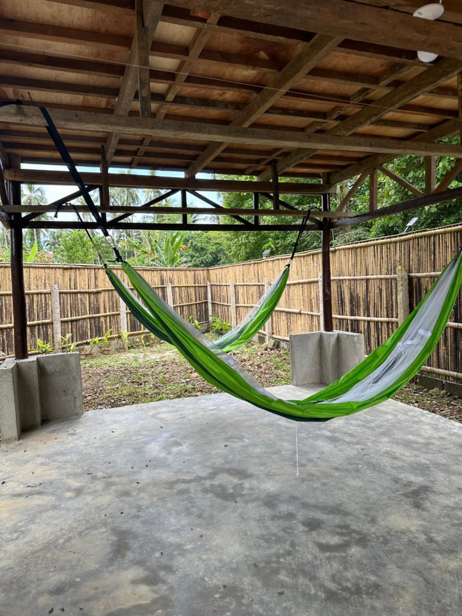 爱妮岛 Hiraya Camp Site - Free Use Of Scooter For Nipa Huts酒店 外观 照片
